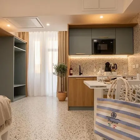Salyn - The Heart Of - Your Perfect Apartman Tropea